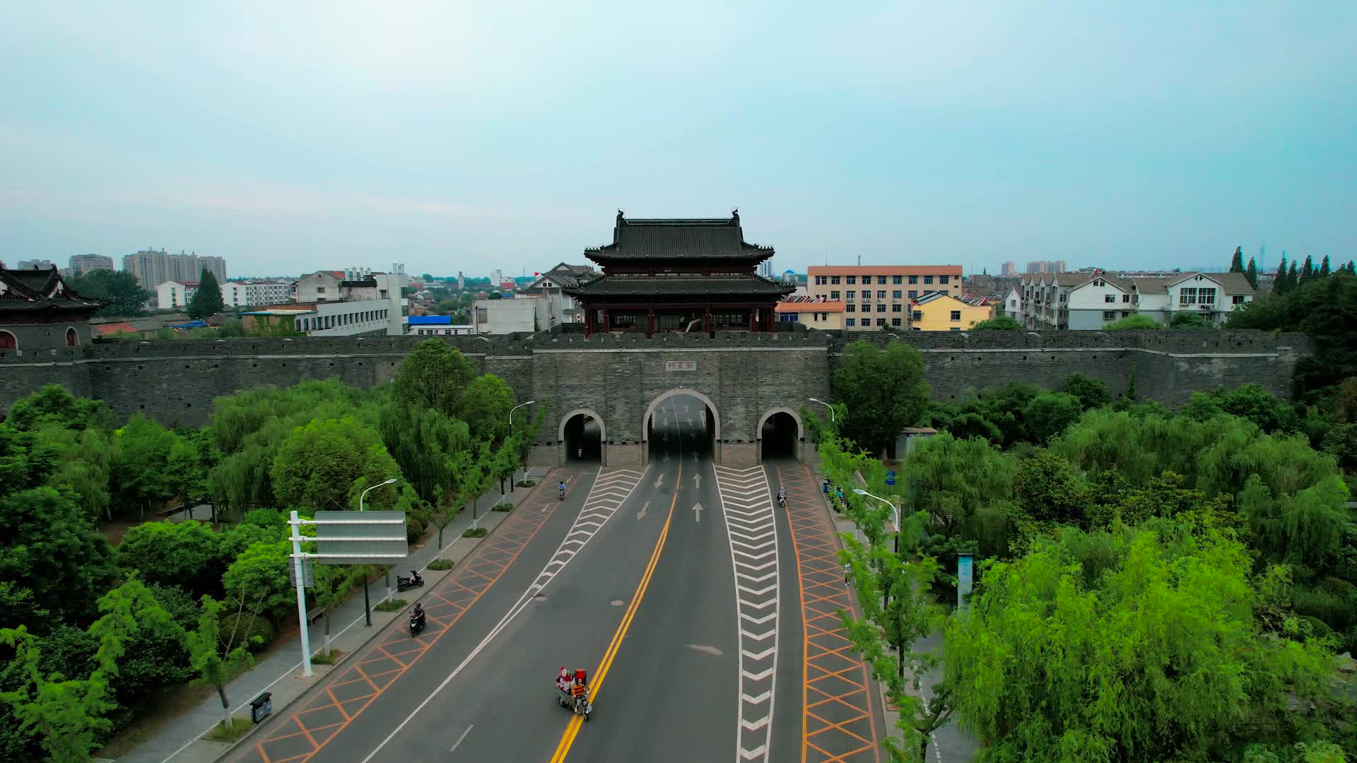 4K航拍江苏省淮安市古城墙遗址魁星门视频的预览图