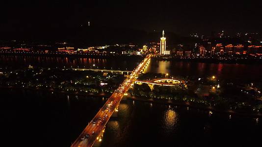 湖南长沙湘江橘子洲大桥夜景4K航拍视频的预览图
