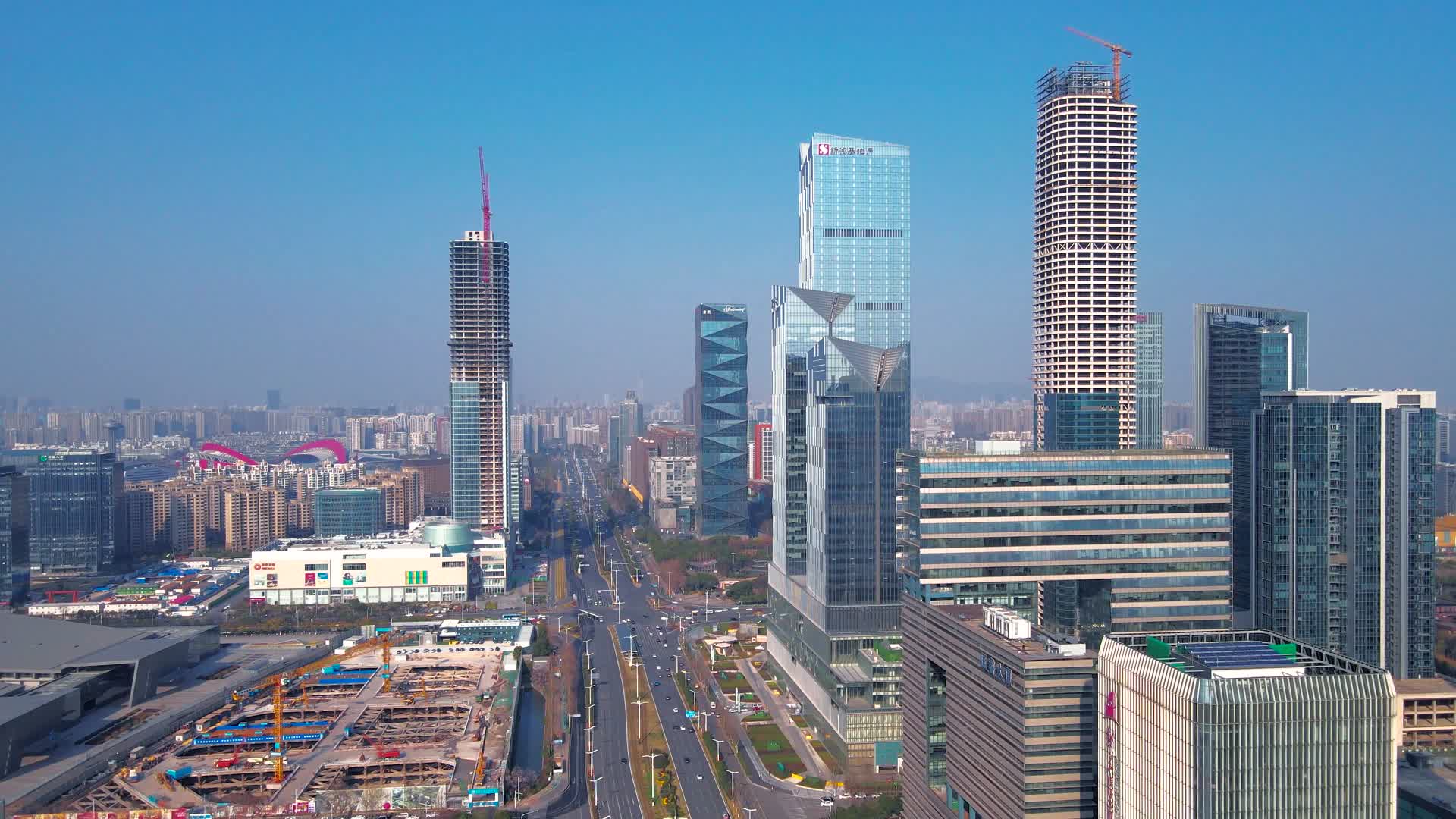 4K航拍江苏省南京市河西CBD金融商务中心视频的预览图