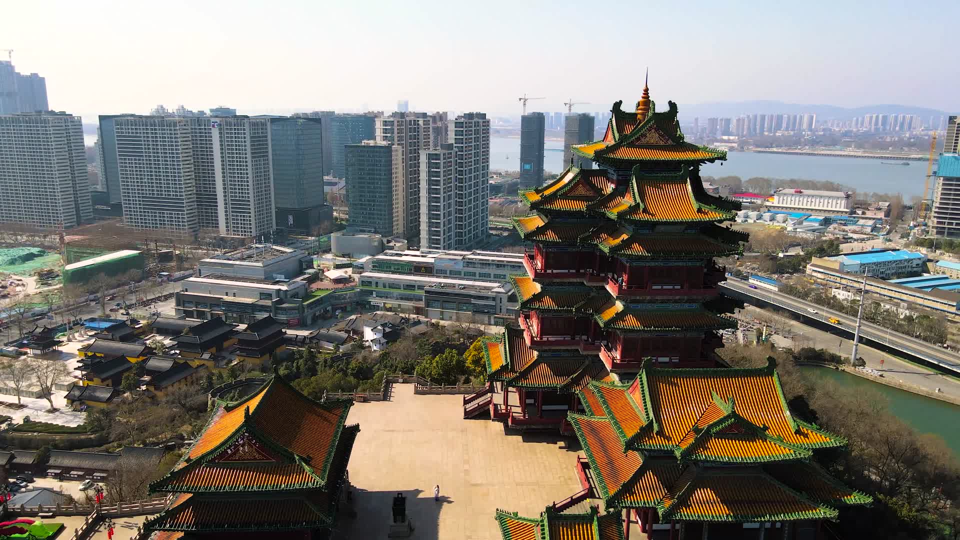 4K航拍南京4A景区阅江楼视频的预览图