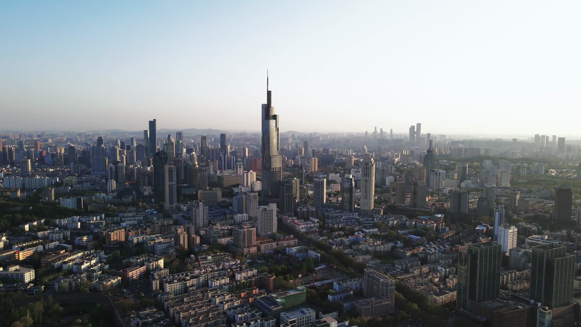 4K航拍南京城市航拍紫峰大厦视频的预览图