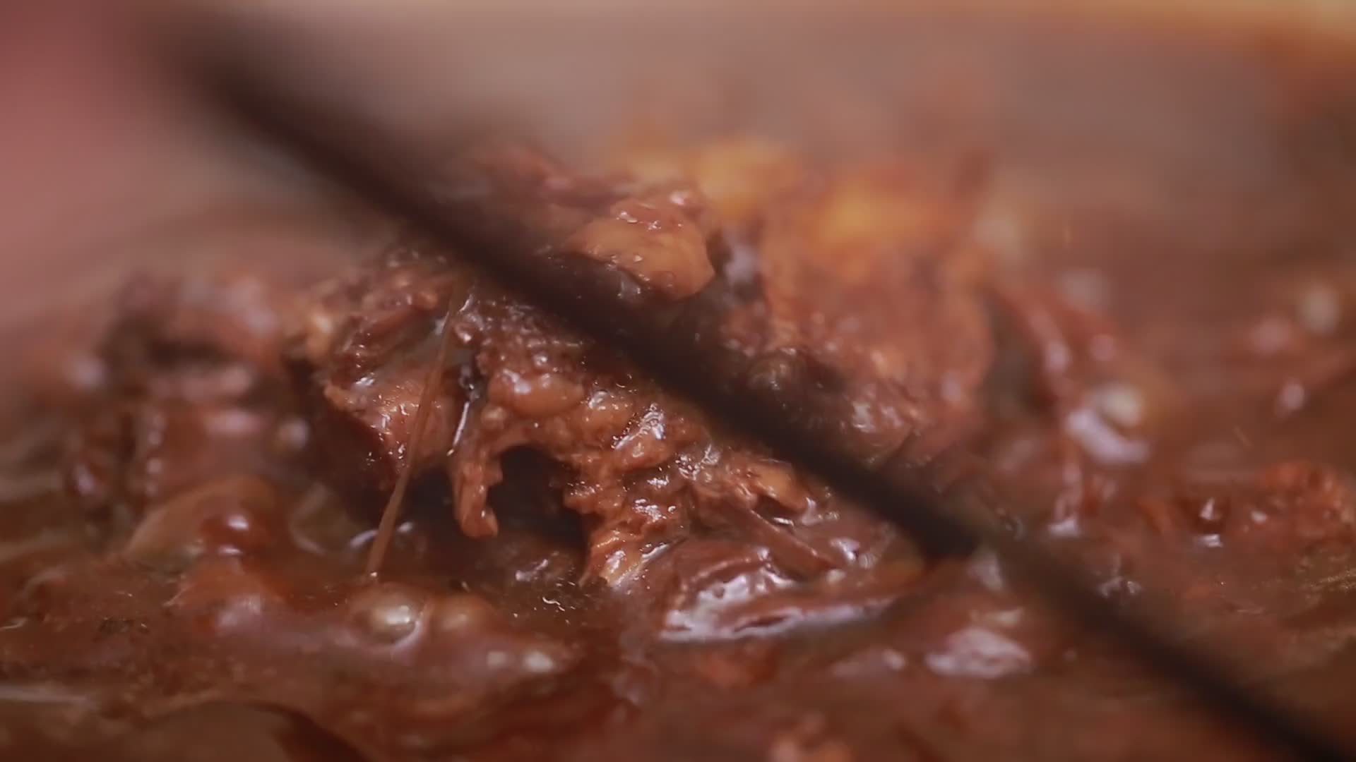 沸腾炖牛肉牛筋视频的预览图