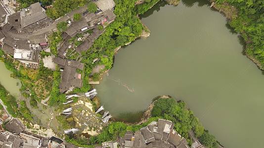 俯拍湖南湘西芙蓉镇4A景区视频的预览图