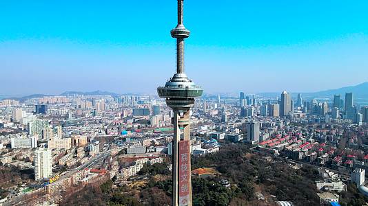 4K航拍南京城市地标建筑江苏电视塔视频的预览图