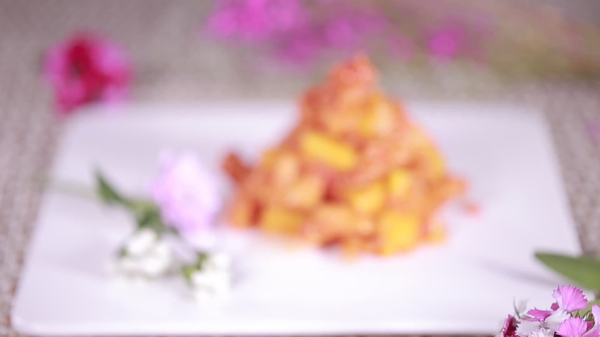 糖醋里脊菜品美食实拍视频视频的预览图