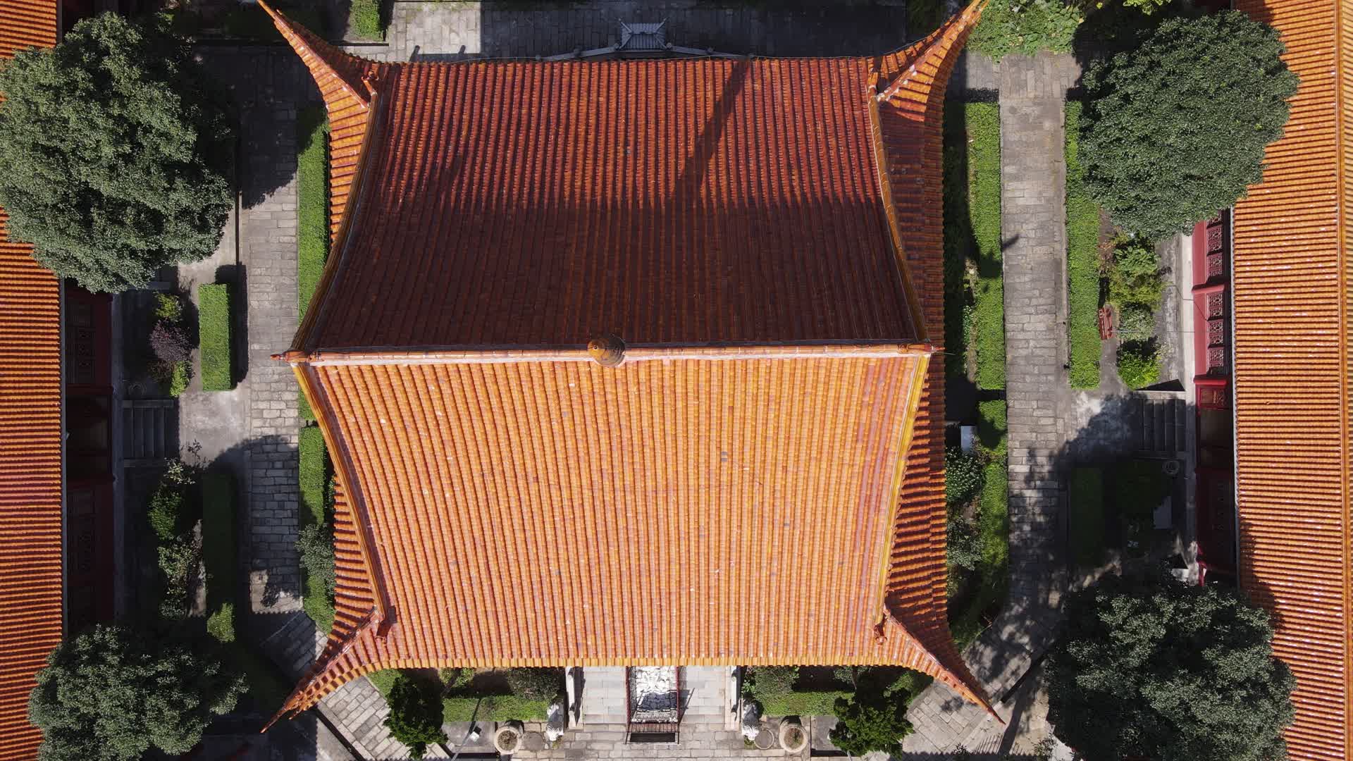 俯拍湖南南岳衡山财神庙视频的预览图