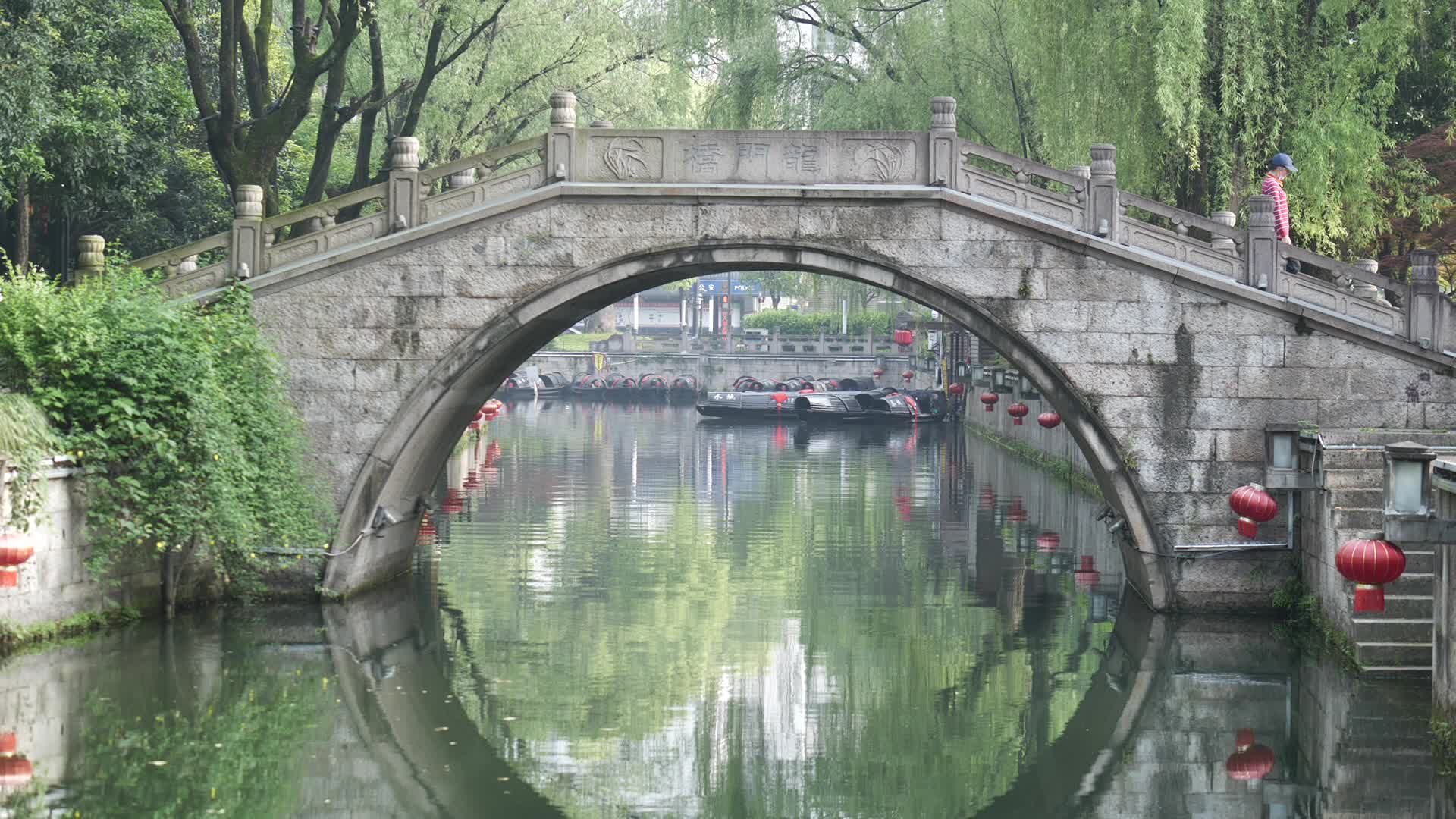 浙江绍兴水乡风景仓桥直街视频视频的预览图
