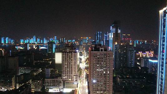 4K航拍湖北武汉江汉路步行街夜景视频的预览图
