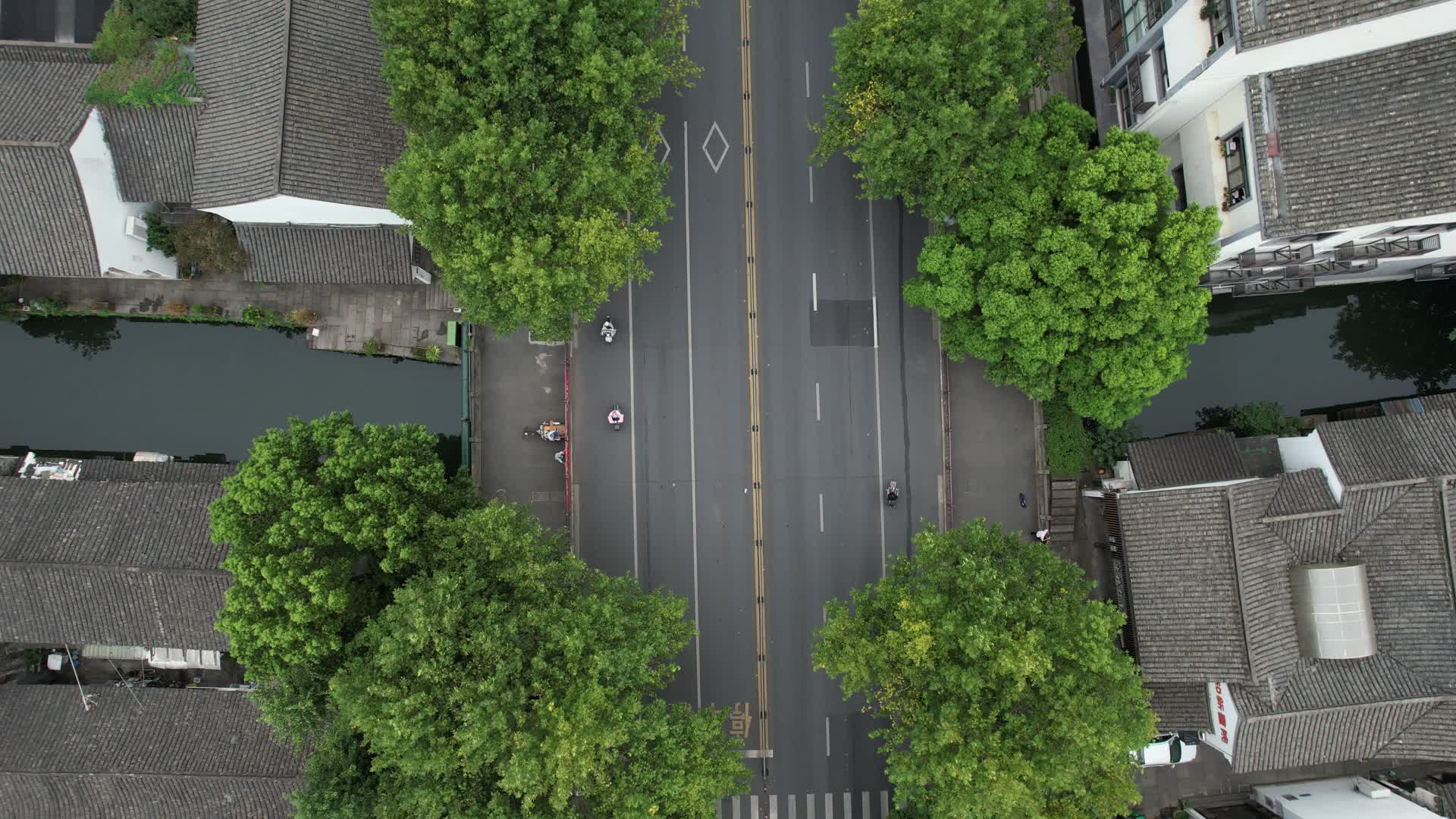 浙江绍兴水乡风景仓桥直街5K航拍视频视频的预览图