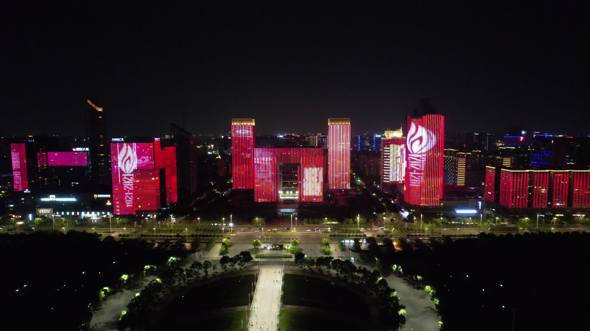 4K航拍南京城市夜景河西CBD金融中心视频的预览图
