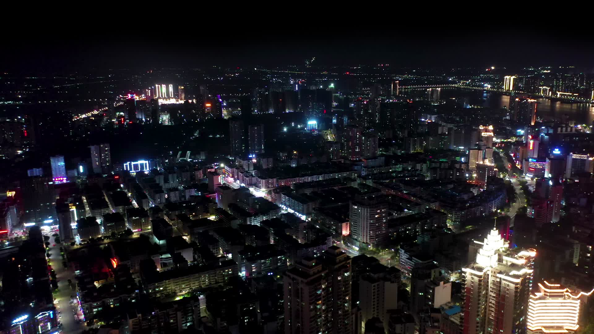 4K航拍广东清远城市夜景视频的预览图