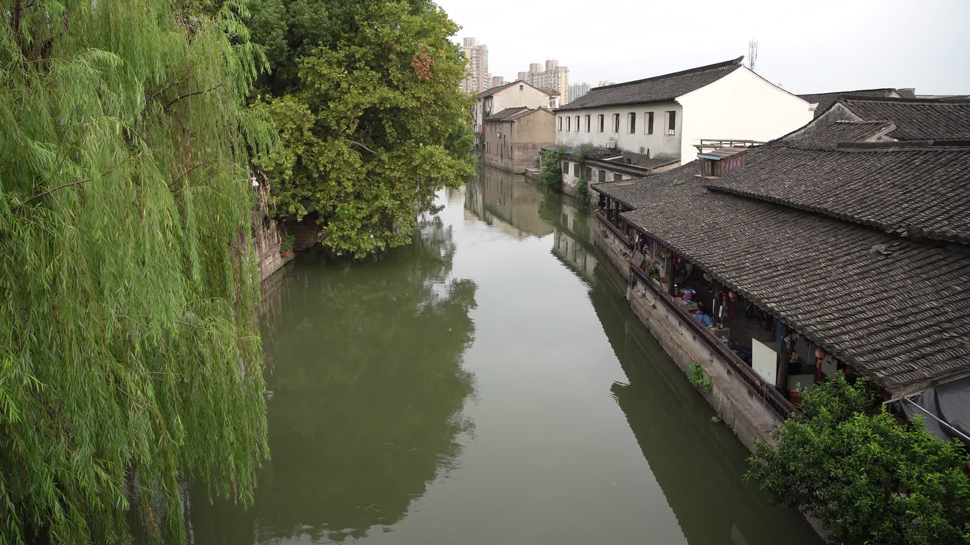 浙江绍兴水乡风景广宁桥社区4K视频视频的预览图