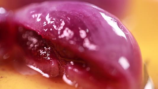 水晶紫薯汤圆夹心展示视频的预览图