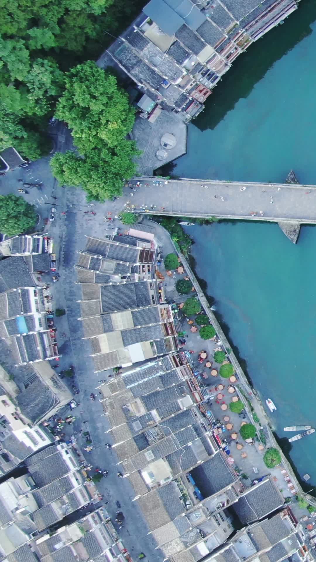 4K俯拍贵州镇远古镇古街古巷视频的预览图