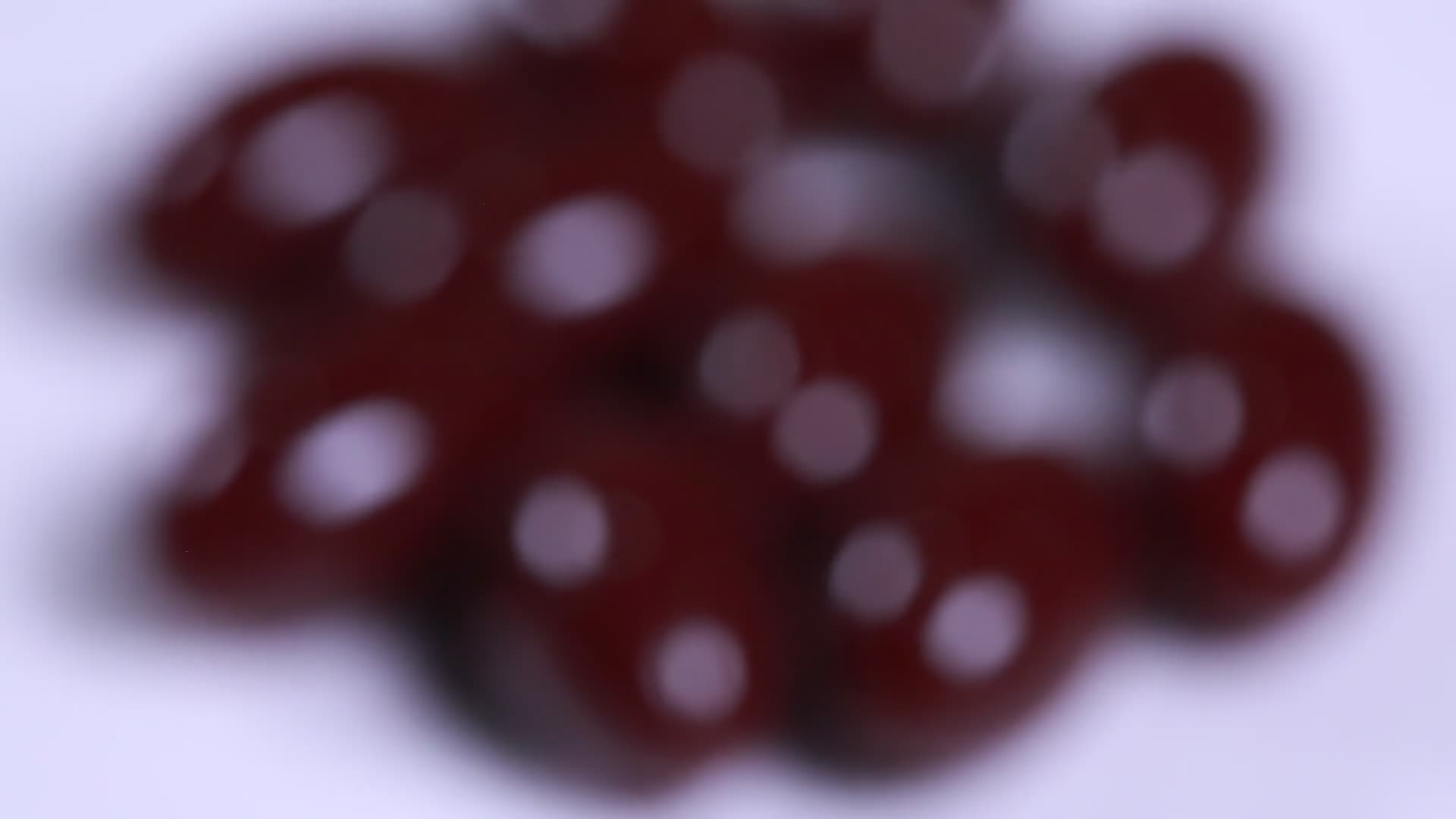 保健品药品紫色胶囊视频的预览图