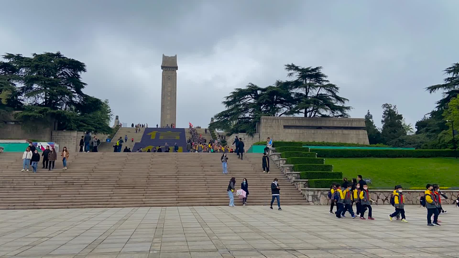 4K实拍南京雨花台烈士纪念碑延时摄影视频的预览图