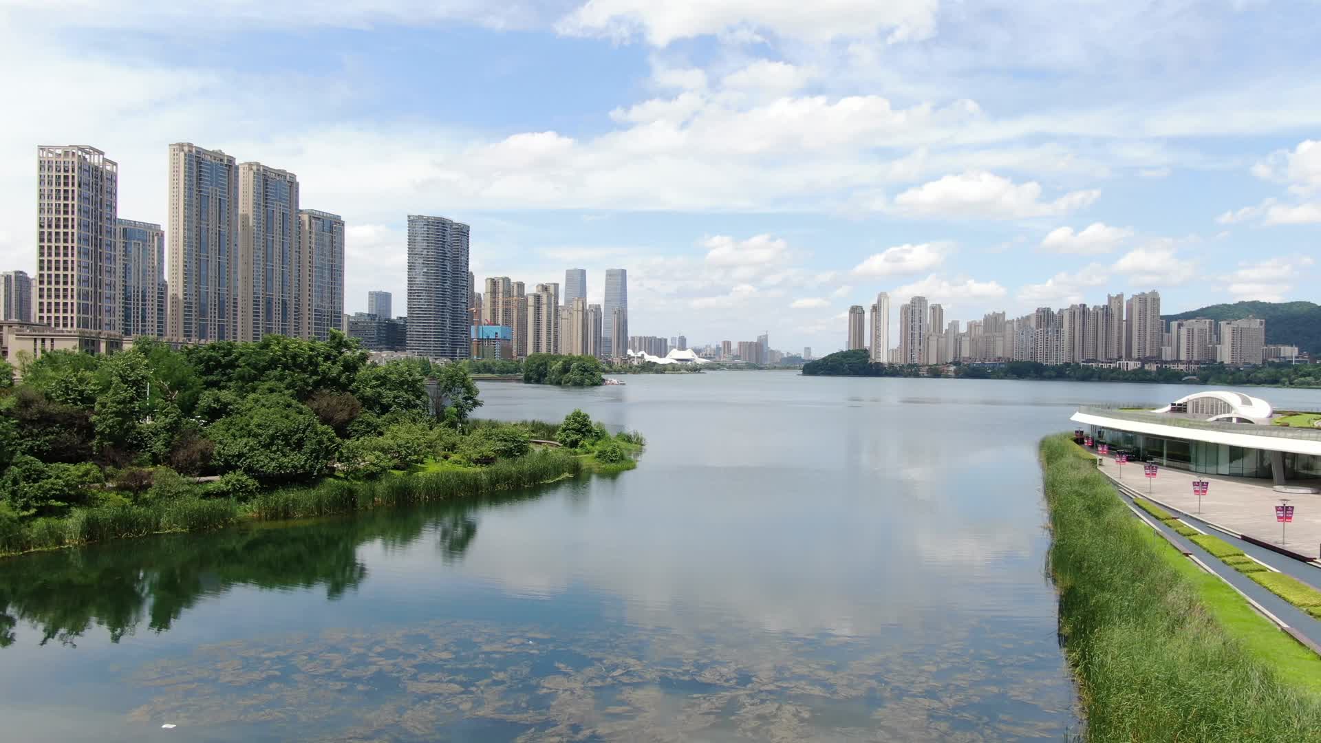 航拍湖南长沙梅溪生态城视频的预览图