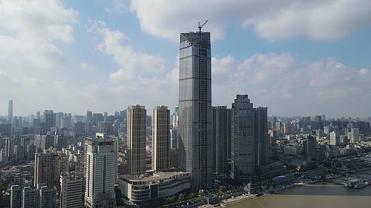 武汉长江大厦航拍视频视频的预览图