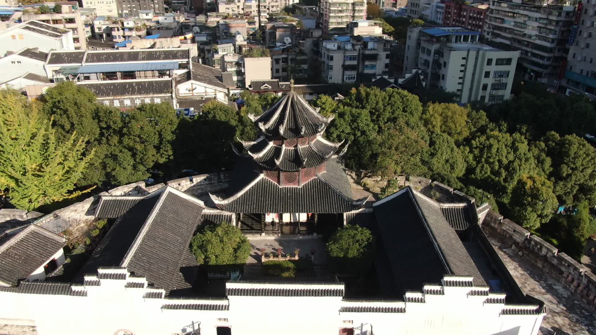 航拍贵阳文昌阁历史文化古建筑视频的预览图