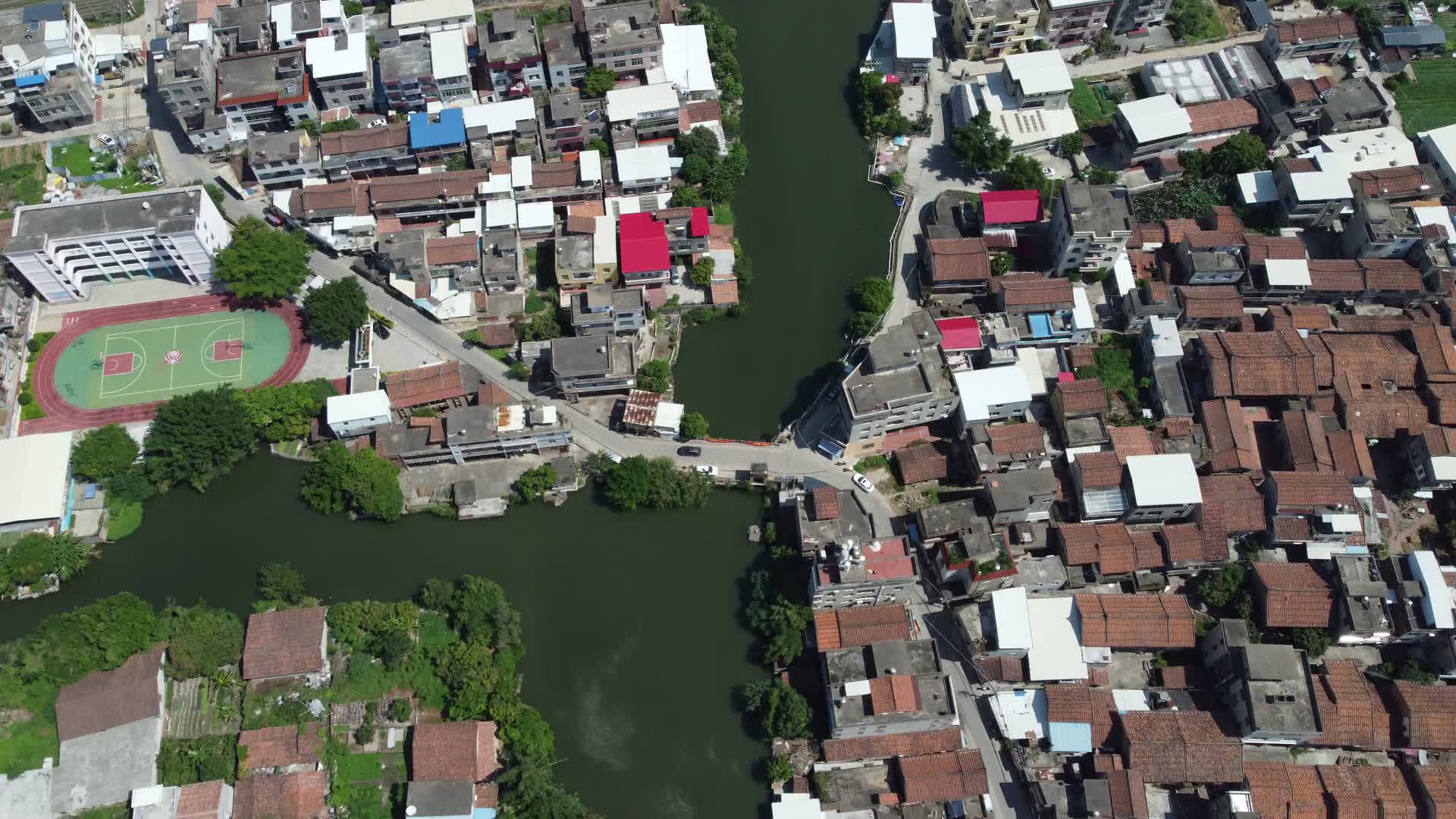 航拍古村建筑风景4K实拍视频视频的预览图