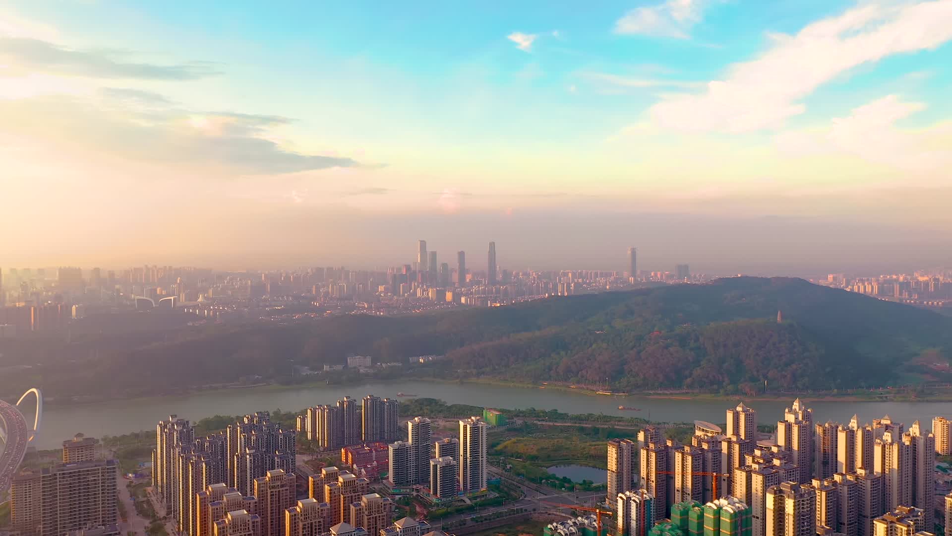 广西南宁航拍南宁城市风光视频的预览图