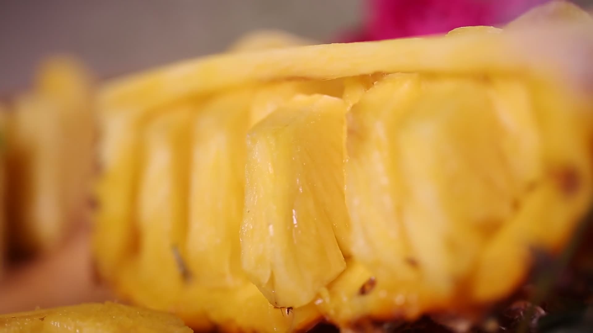 酸甜水果菠萝凤梨视频的预览图