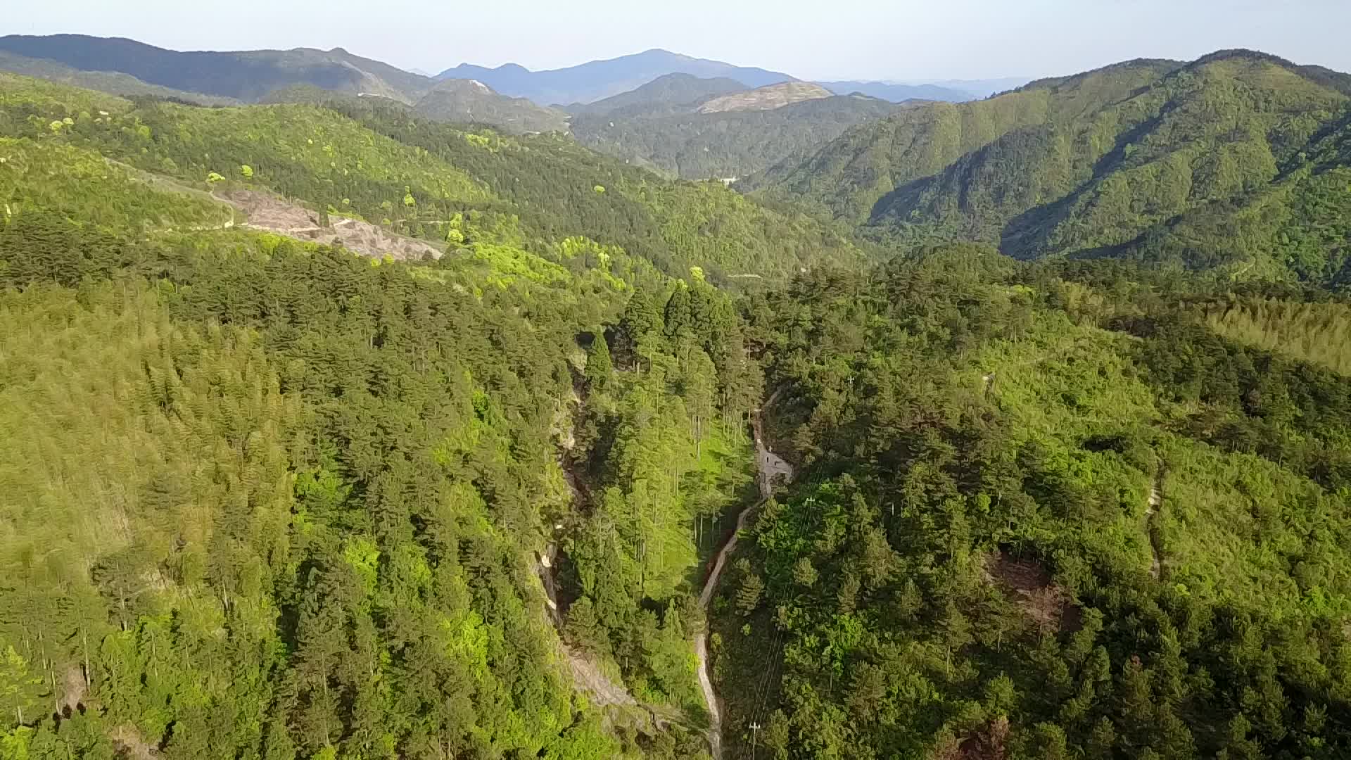 福建山区地貌航拍视频的预览图