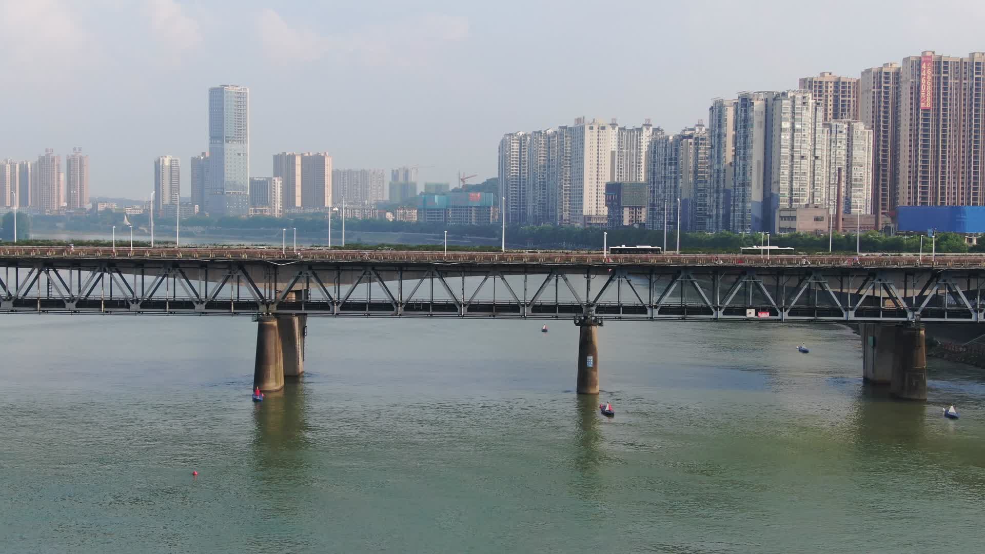 湖南衡阳湘江公铁大桥航拍视频的预览图