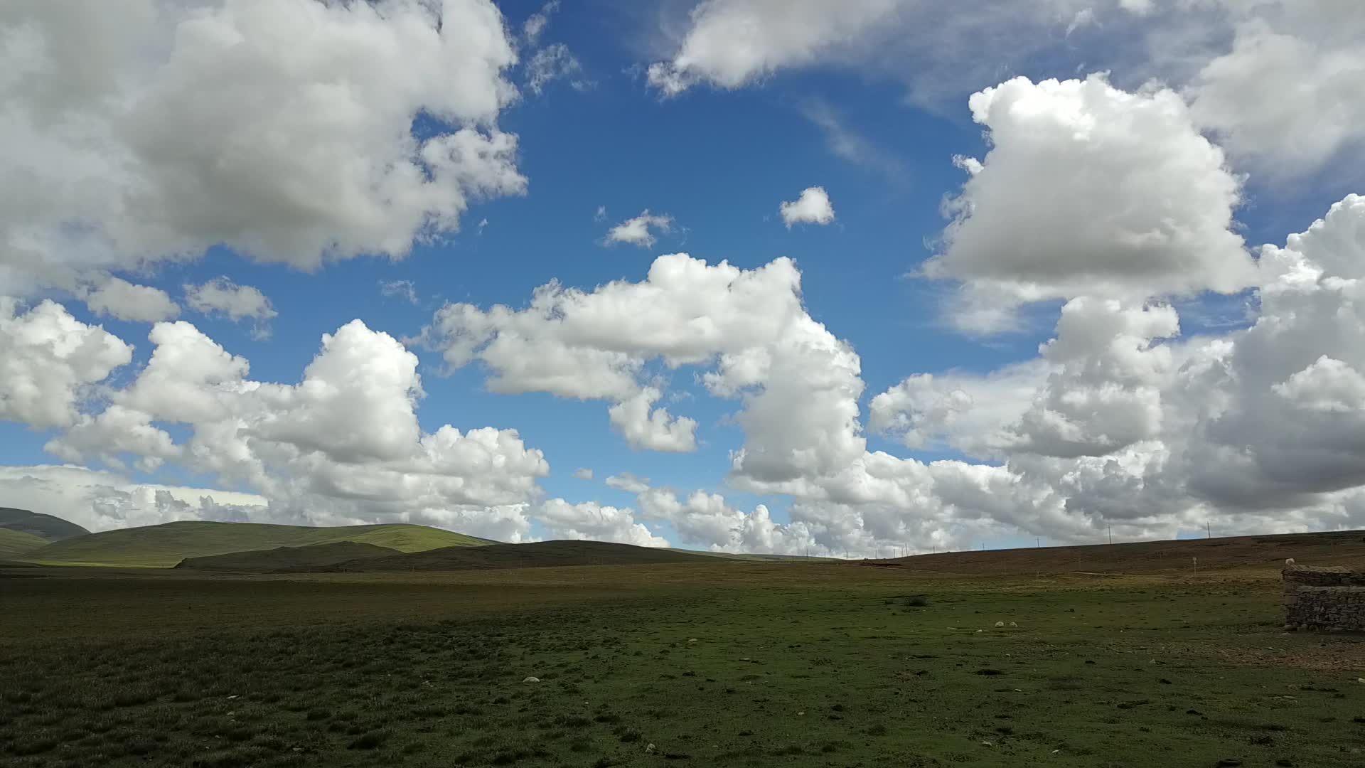 航拍西藏实拍环境视频视频的预览图