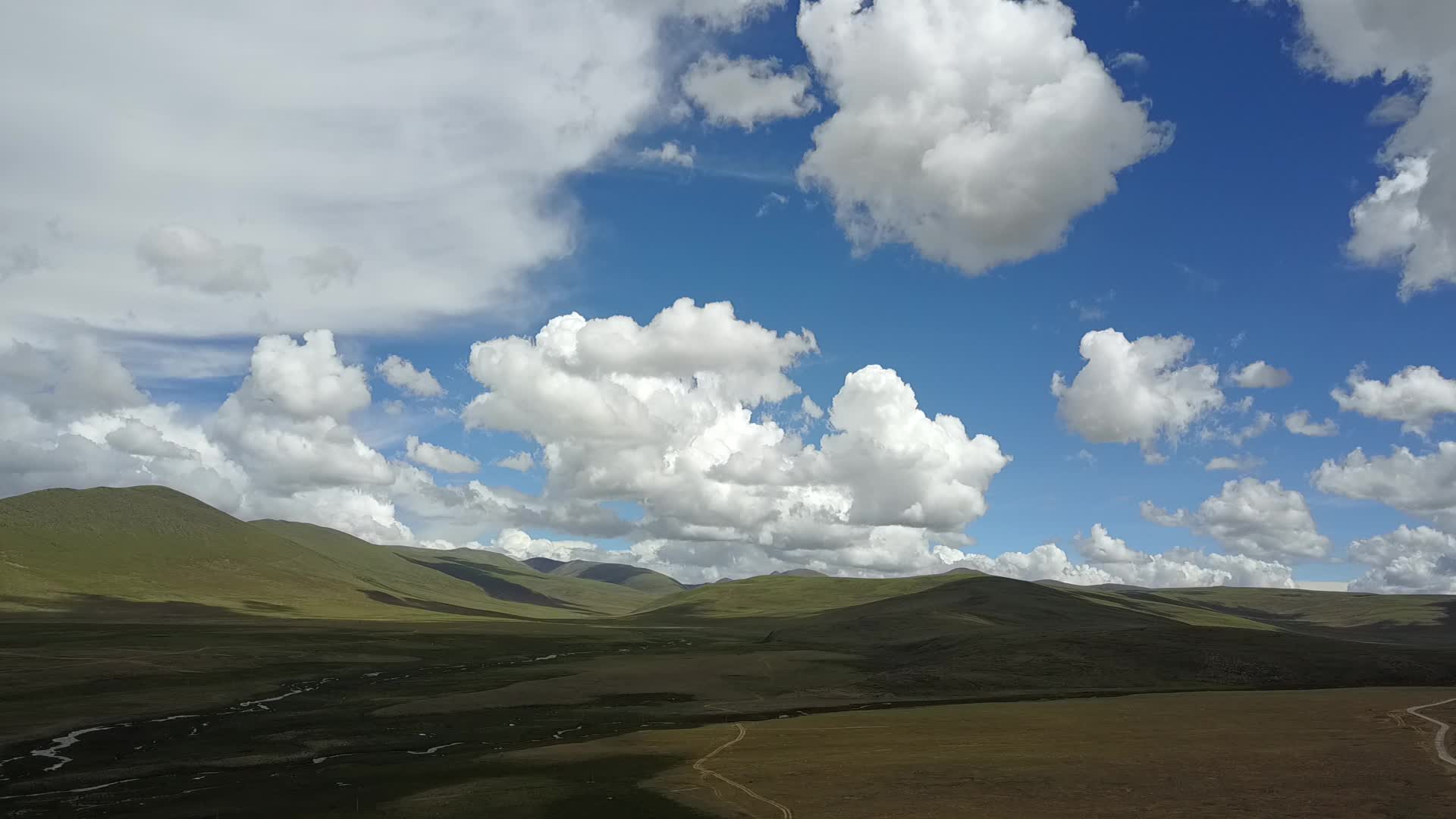 西藏航拍视频的预览图