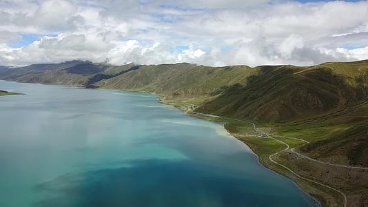 航拍西藏山河视频的预览图