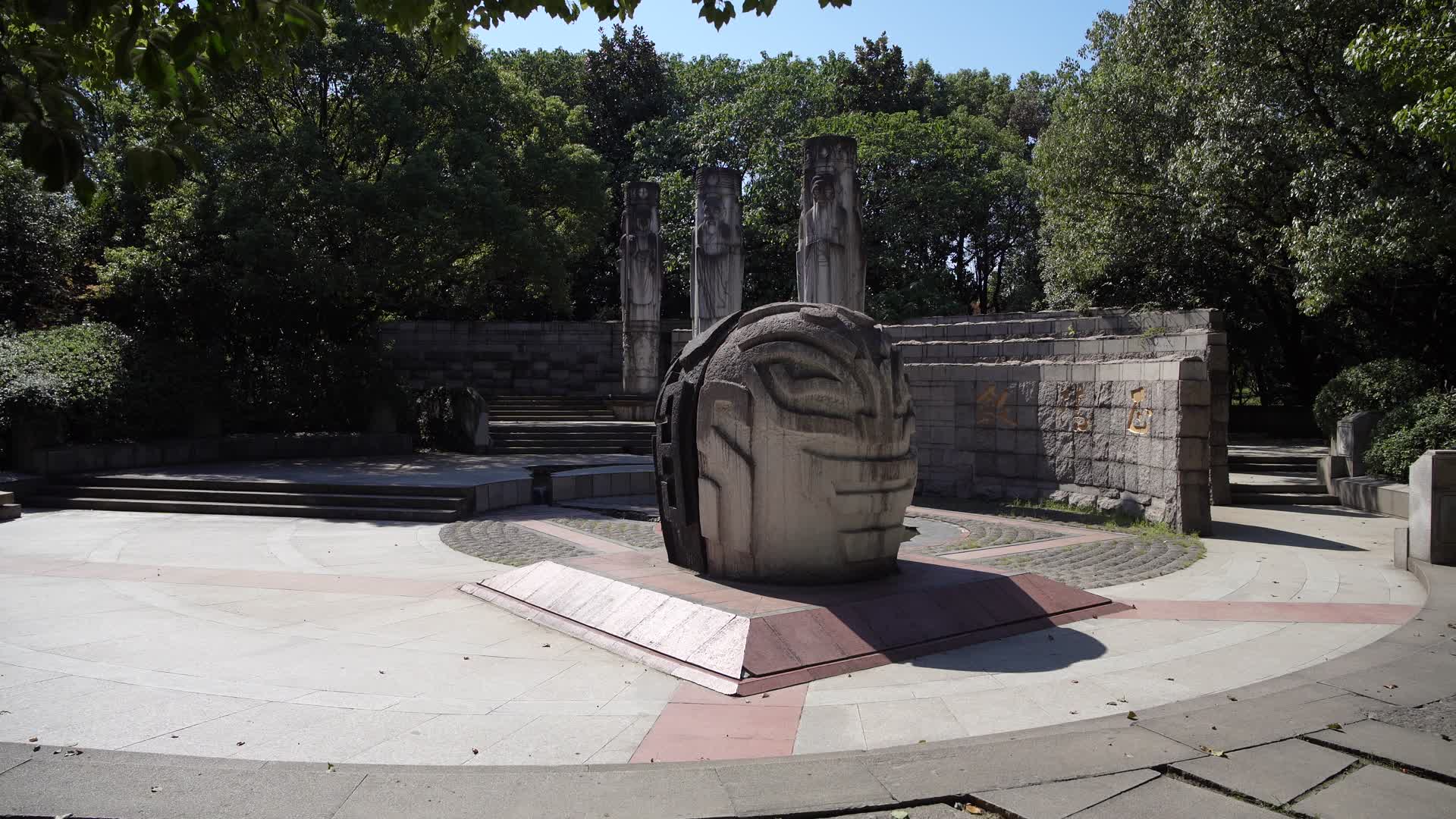 浙江绍兴柯岩景区三聚同源雕塑4K视频视频的预览图