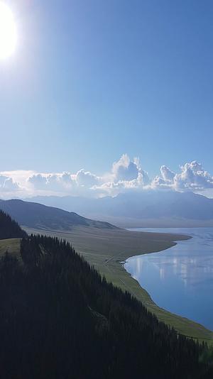 新疆赛里木湖自然风光4k航拍竖拍视频的预览图