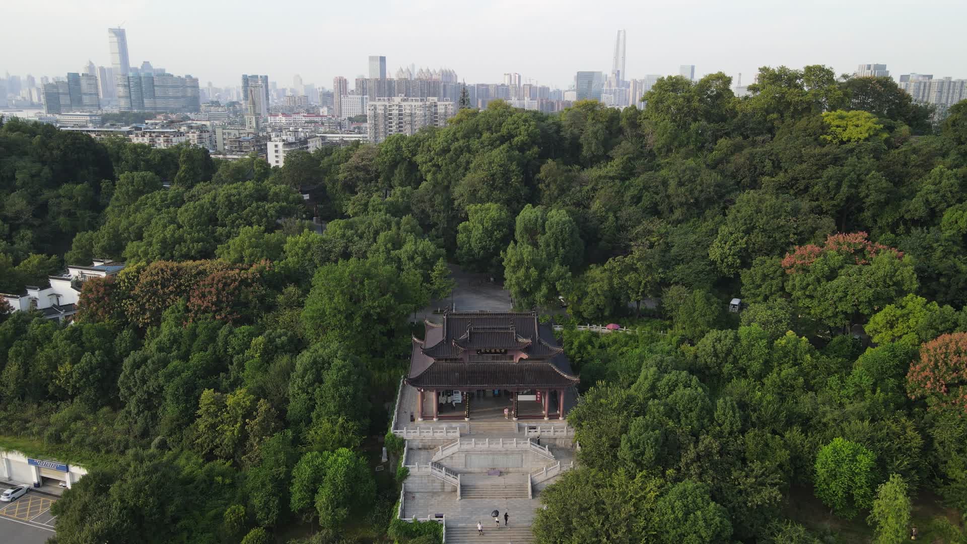 湖北武汉起义公园航拍视频的预览图