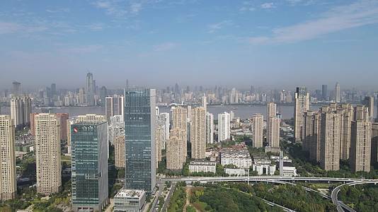 航拍湖北武汉国家开发银行城市金融区视频的预览图