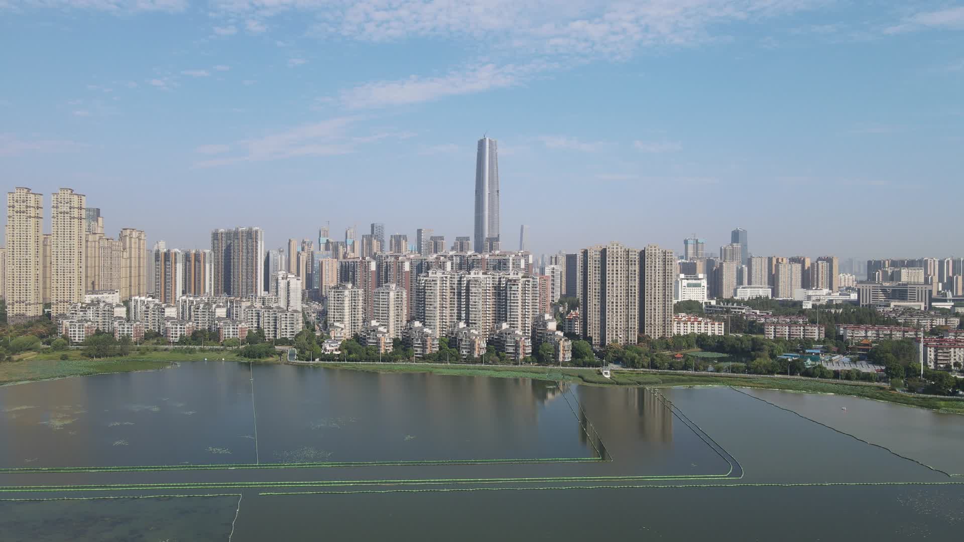 航拍湖北武汉城市建设高楼大厦视频的预览图