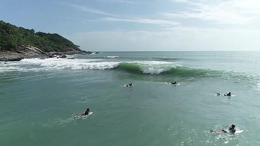 海南万宁日月湾国际冲浪比赛视频的预览图