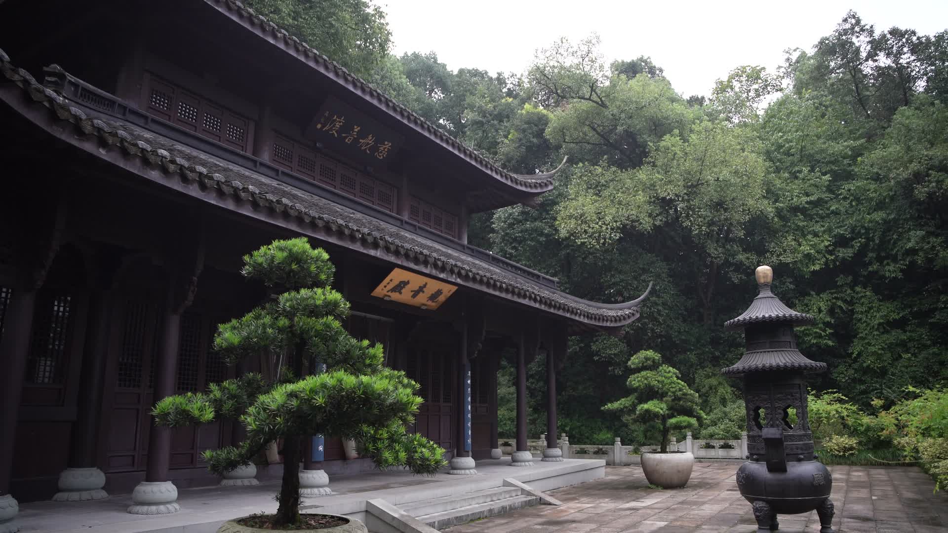 杭州西湖虎跑公园观音殿4K视频视频的预览图