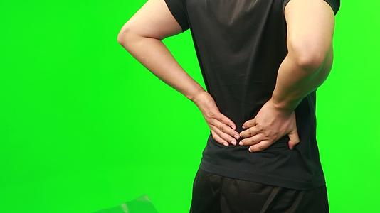 中医理疗按摩腰部穴位视频的预览图