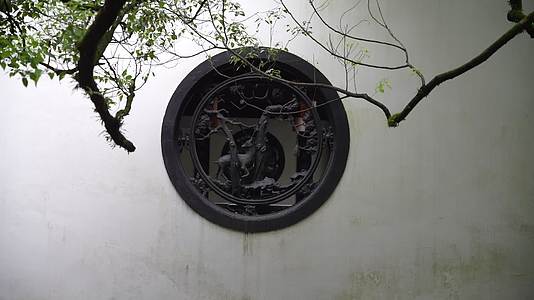 杭州西湖虎跑公园庭院古代窗户建筑4K视频视频的预览图