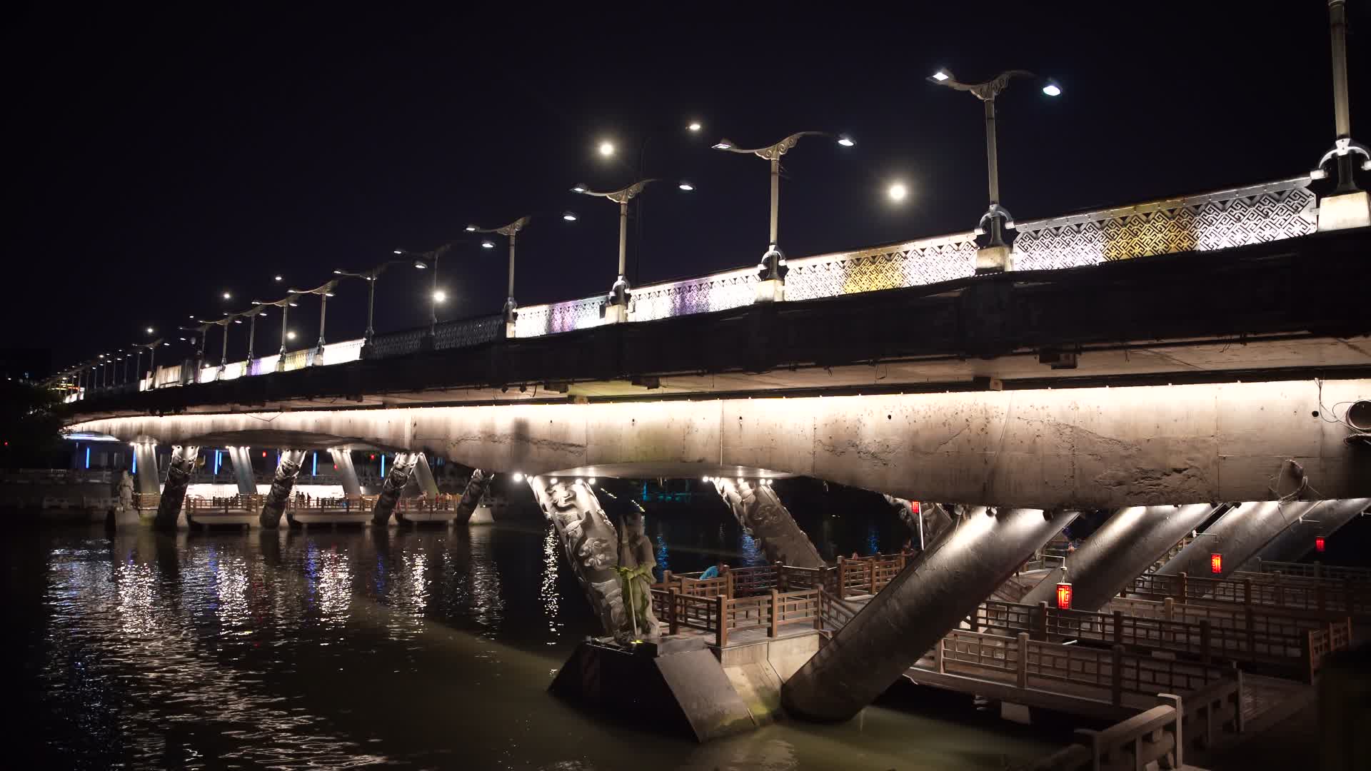 杭州京杭大运河登云大桥4K视频视频的预览图