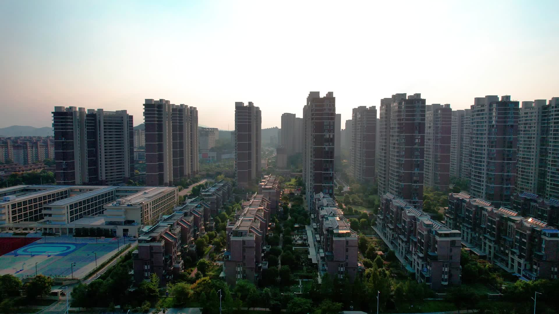 4k航拍南京栖霞城市航拍视频的预览图