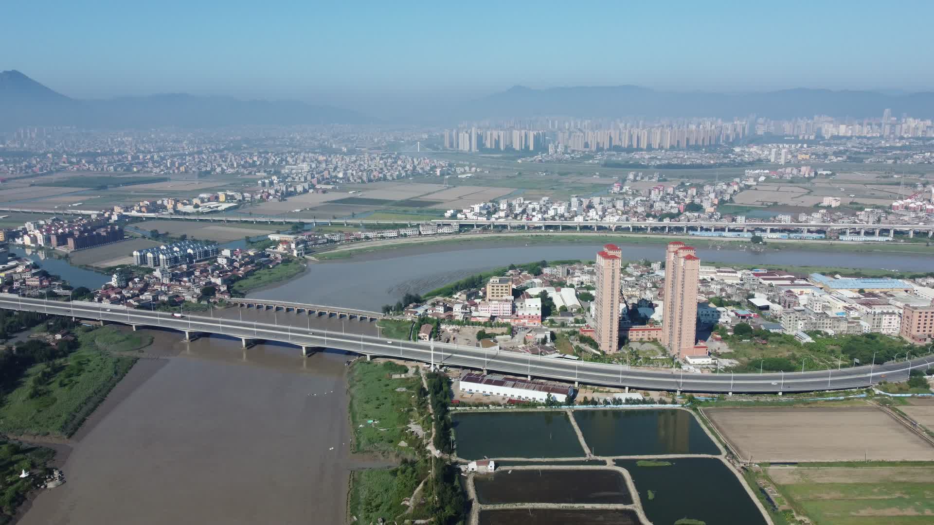 航拍莆田市木兰溪宁海桥4K实拍视频视频的预览图
