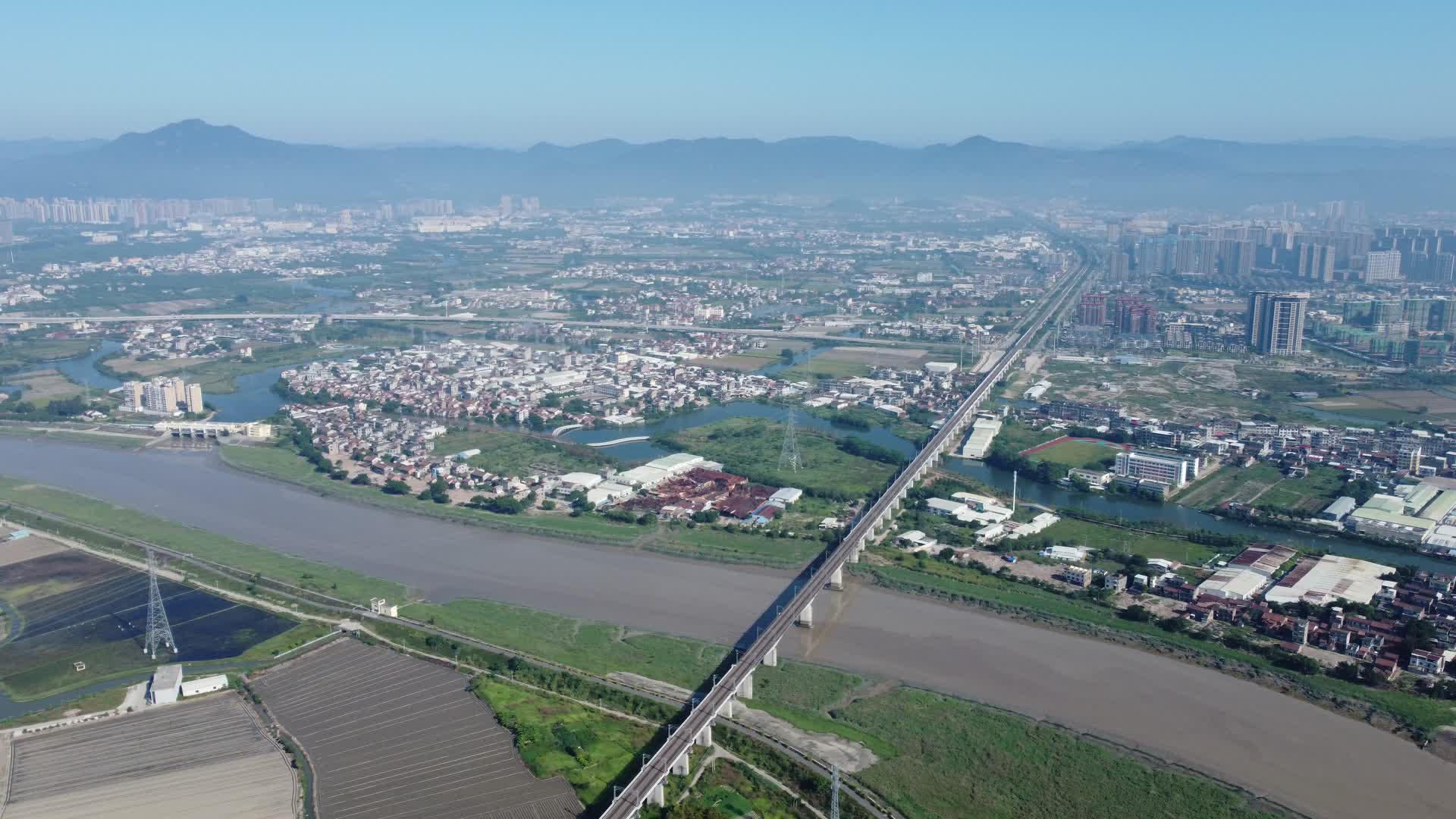 航拍莆田市木兰溪宁海桥4K实拍视频视频的预览图