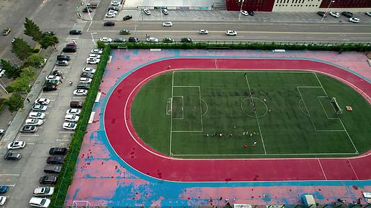 锡林浩特市体育场馆午后5k超高清航拍视频视频的预览图