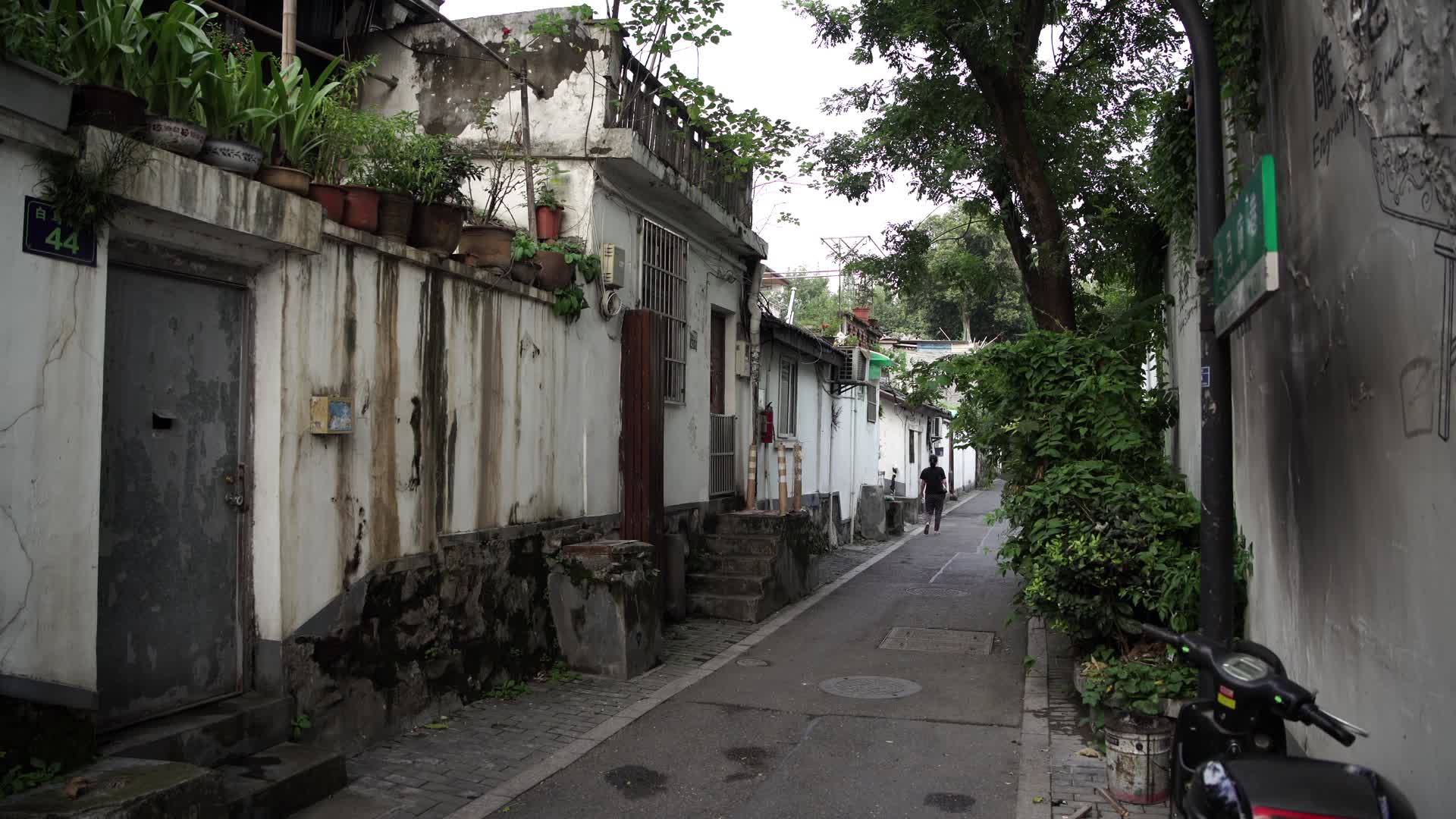 杭州吴山景区白马庙巷4K视频视频的预览图