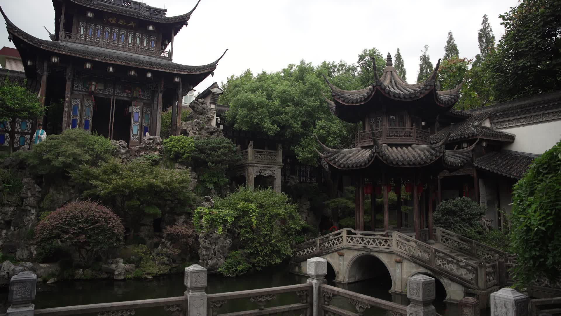 杭州江南园林胡雪岩故居建筑4K视频视频的预览图