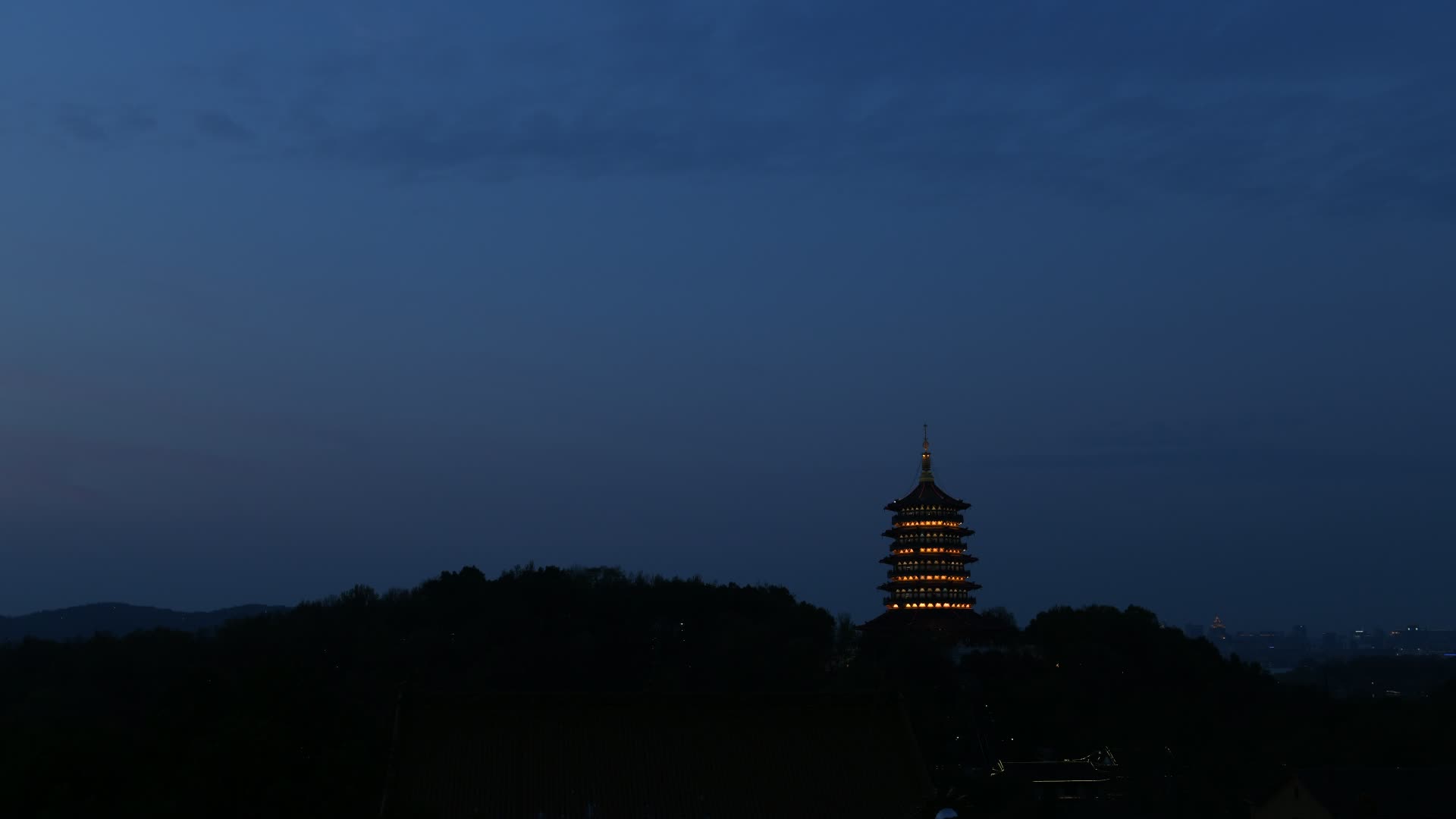 杭州西湖风景区净慈寺禅院4K风景延时视频视频的预览图