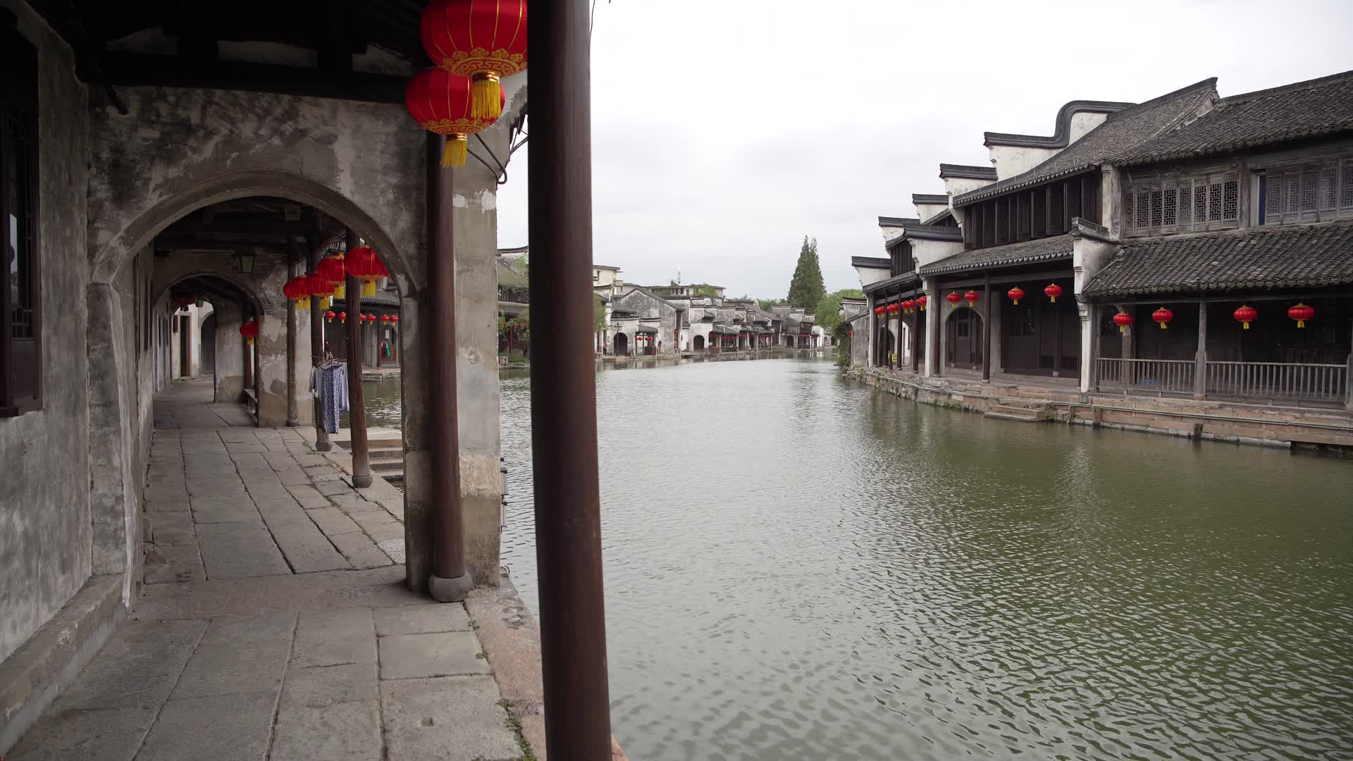 湖州南浔古镇江南水乡百间楼4K风景视频视频的预览图