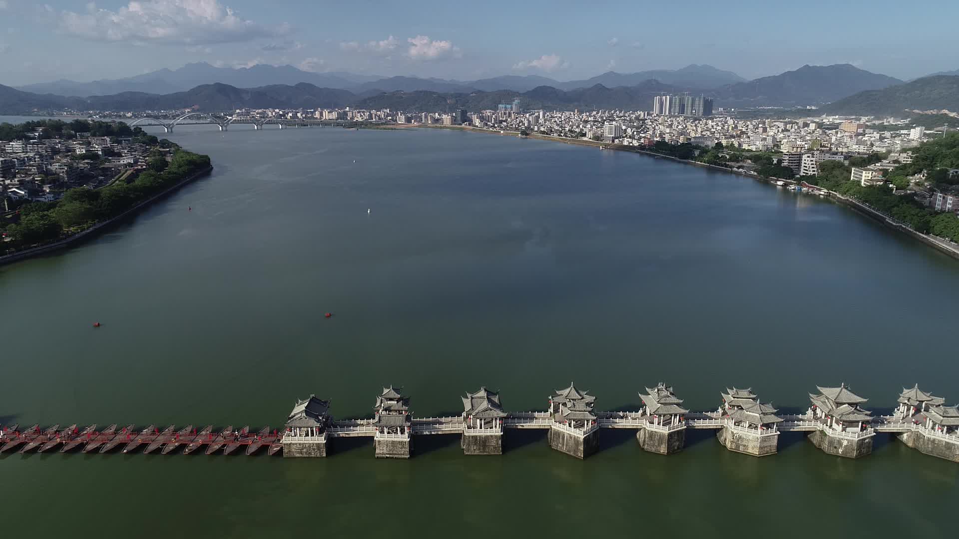 潮州广济桥航拍视频视频的预览图